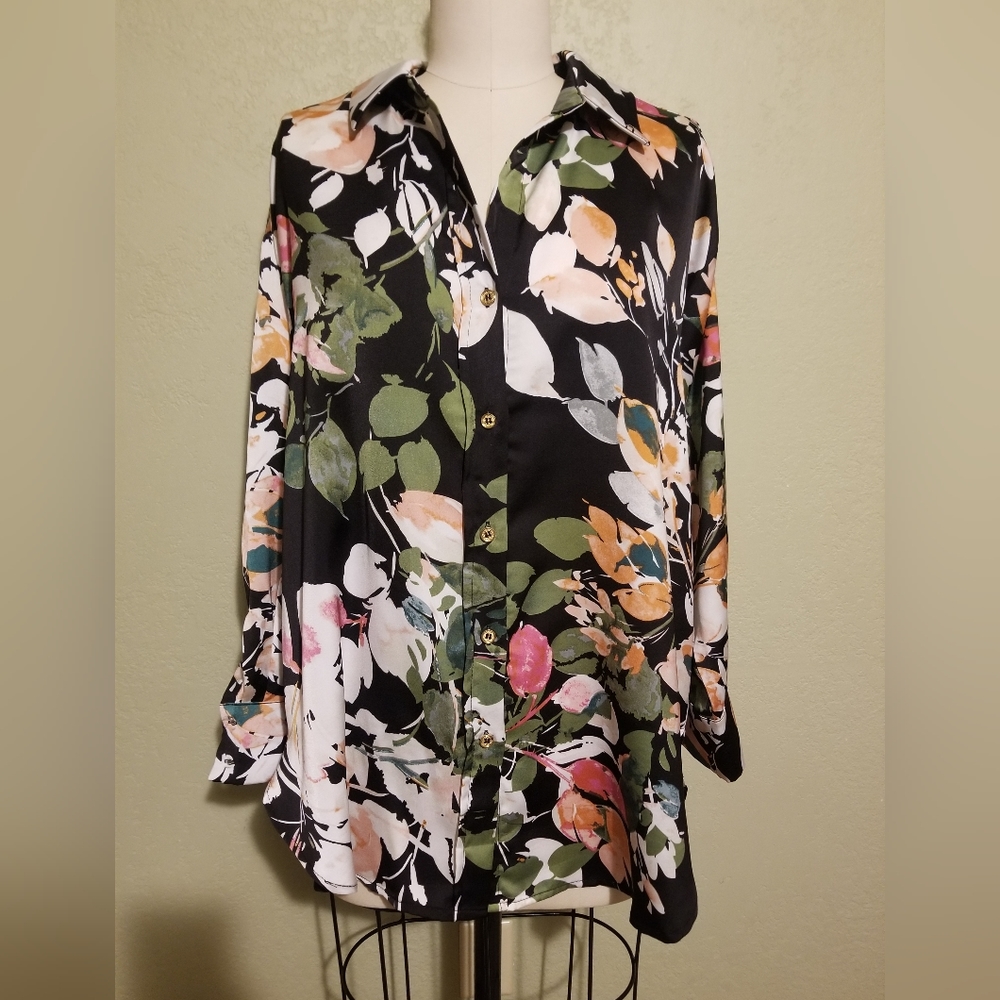 Entro Black Floral Silky Blouse size Medium
